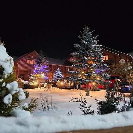 Guesthouse Kolo Druziv Tatariv Exteriér fotografie