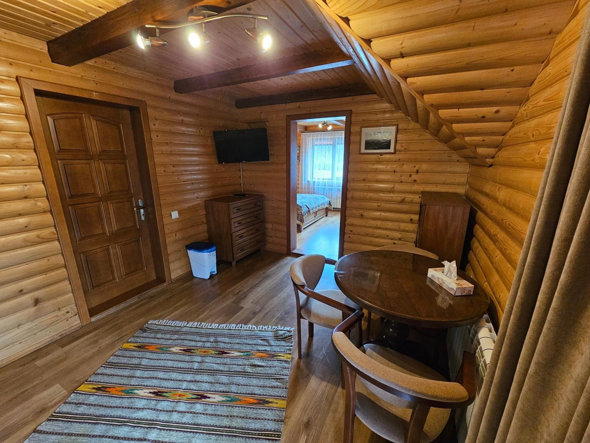 Guesthouse Kolo Druziv Tatariv Exteriér fotografie