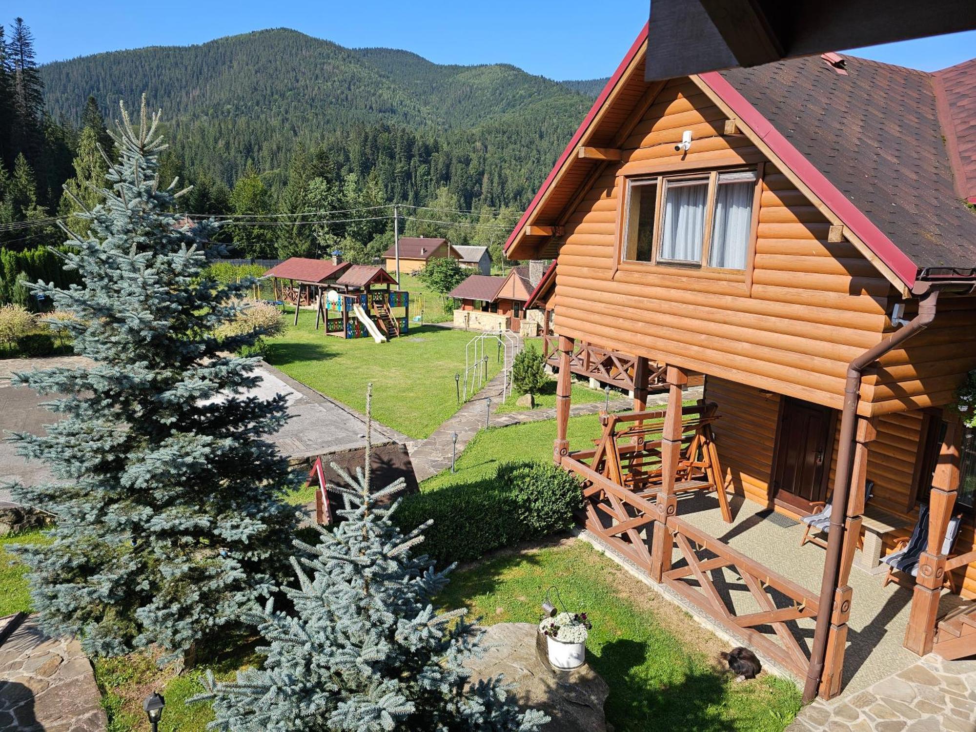 Guesthouse Kolo Druziv Tatariv Exteriér fotografie