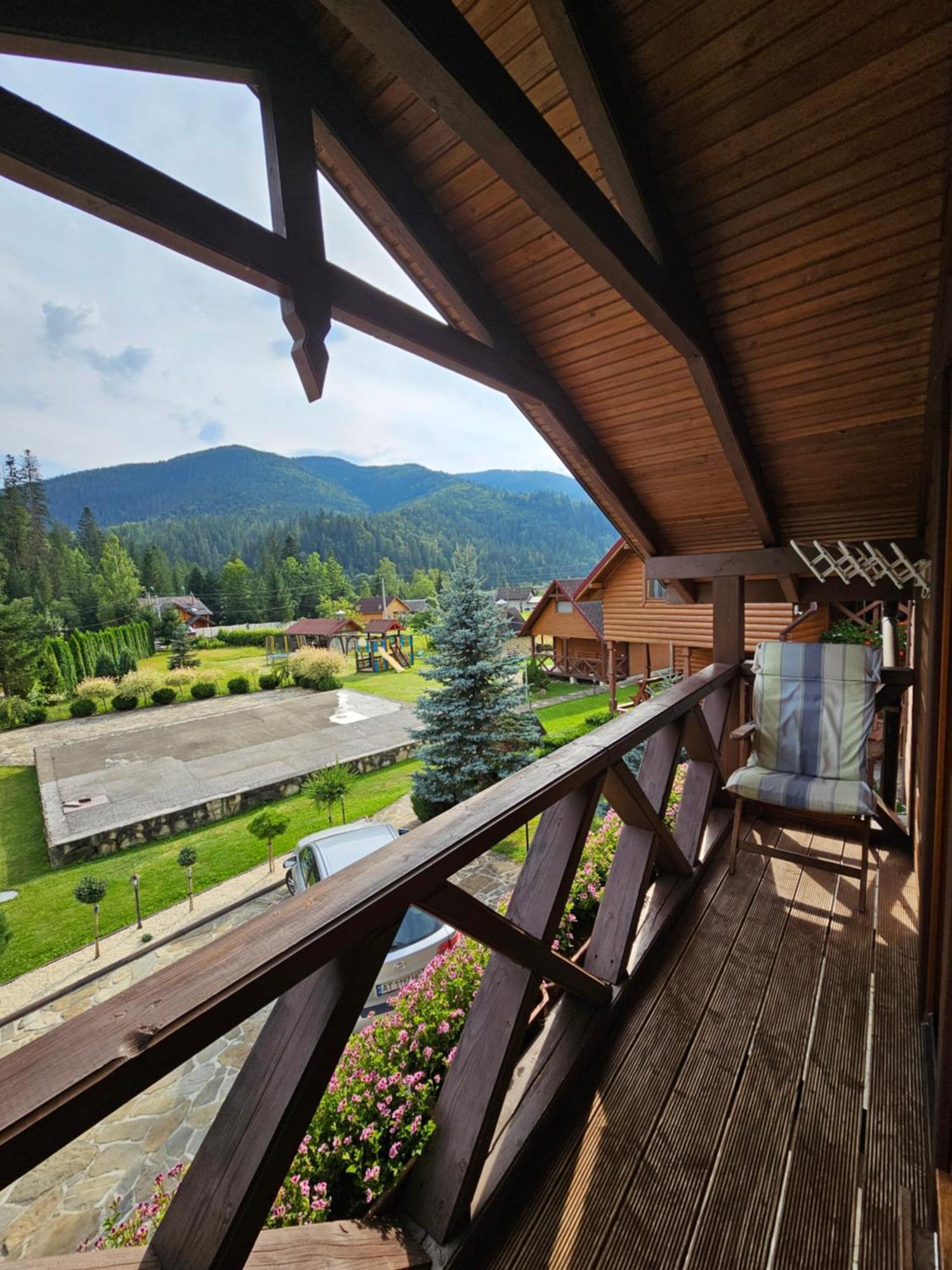 Guesthouse Kolo Druziv Tatariv Exteriér fotografie