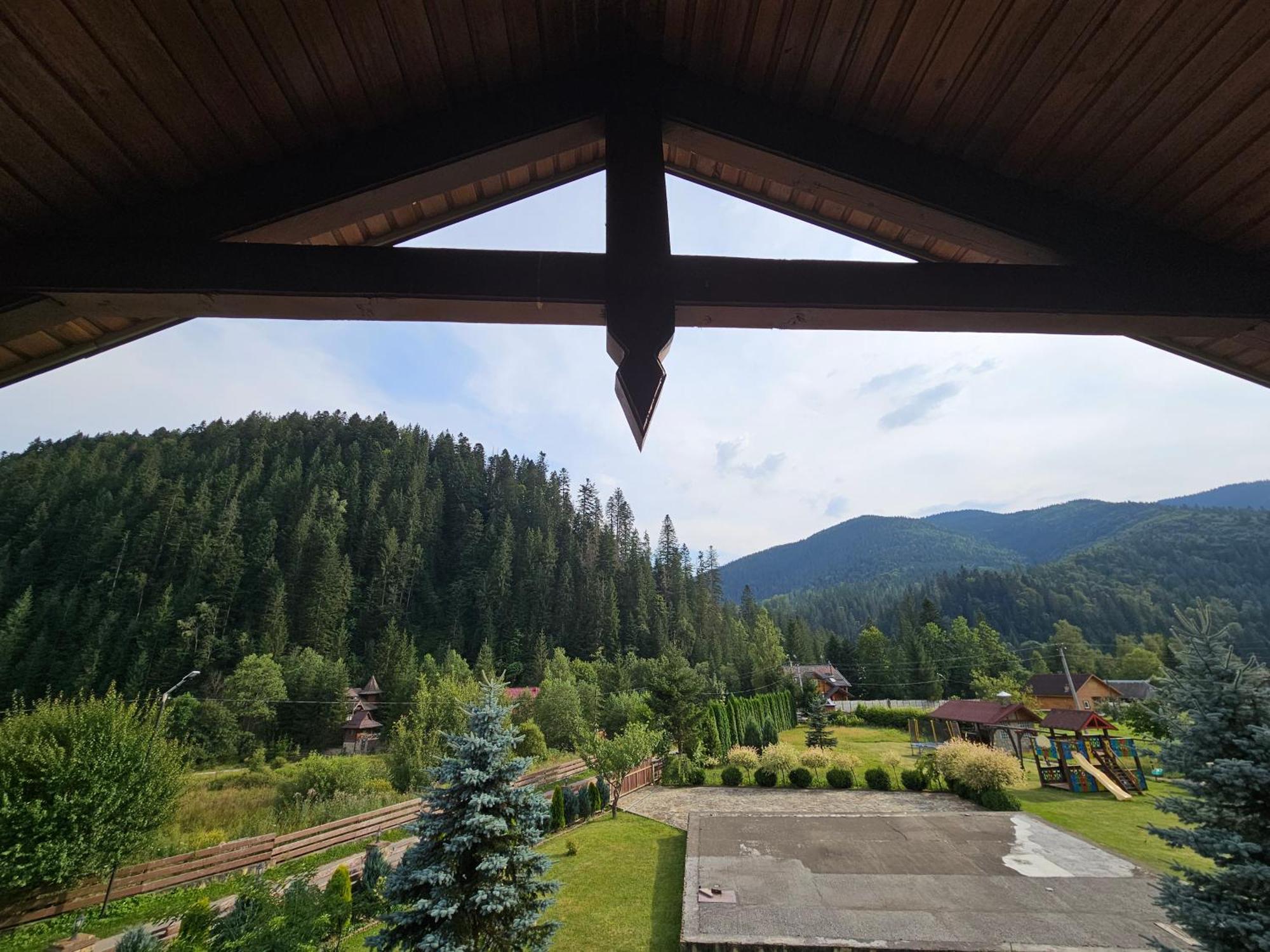Guesthouse Kolo Druziv Tatariv Exteriér fotografie