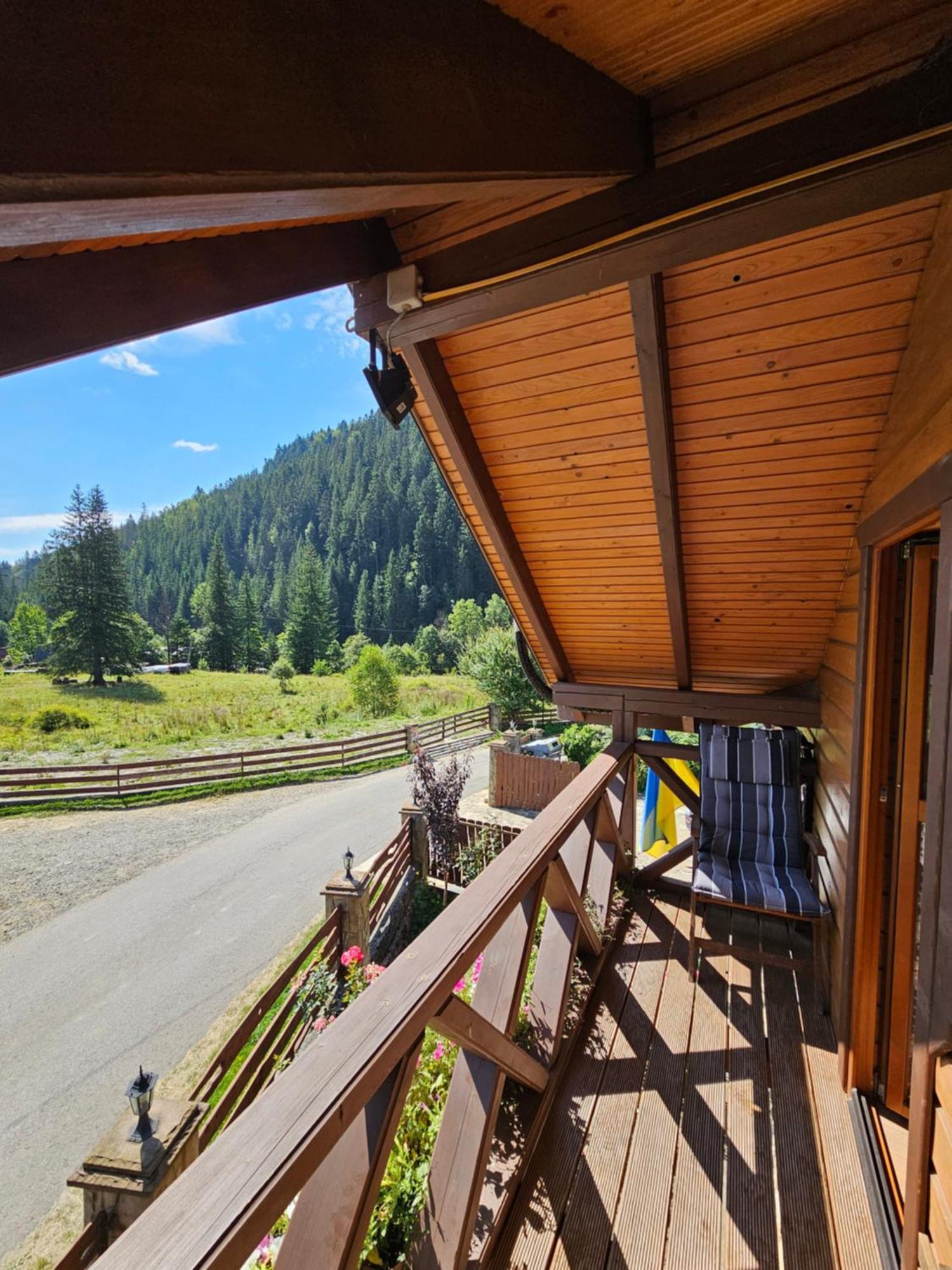 Guesthouse Kolo Druziv Tatariv Exteriér fotografie