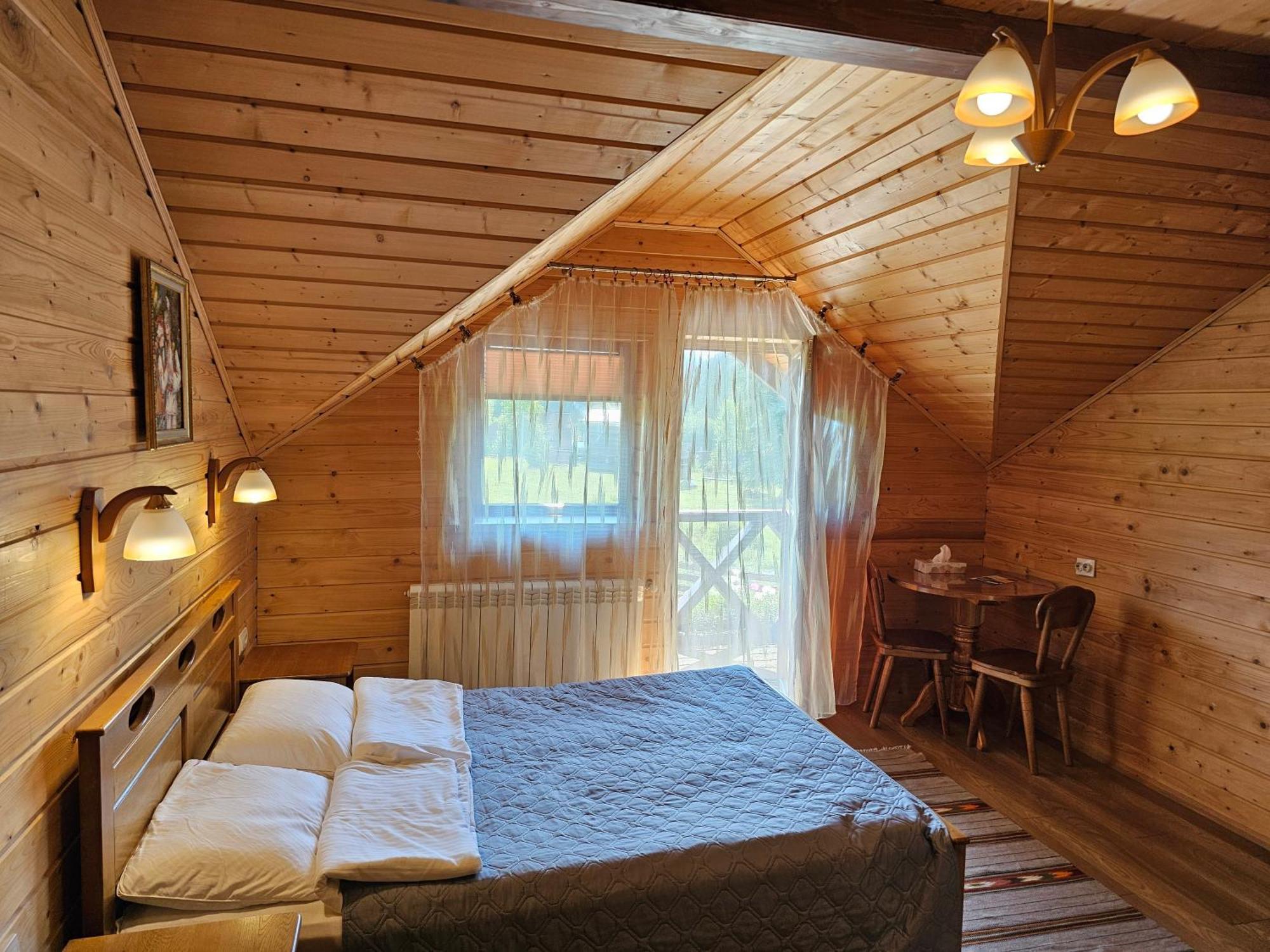Guesthouse Kolo Druziv Tatariv Exteriér fotografie
